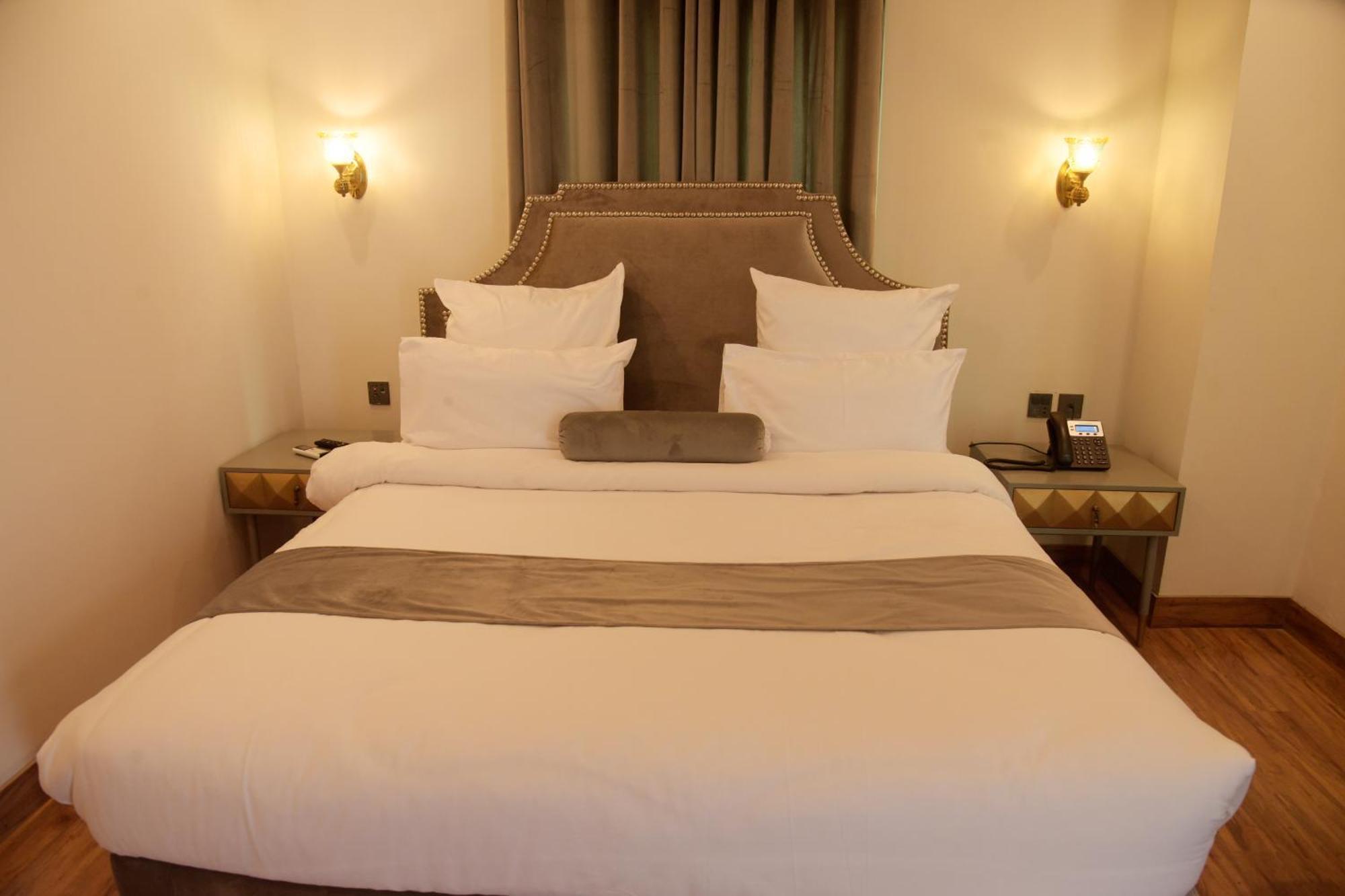 The Rich Hotel & Apartments Lahaur Zewnętrze zdjęcie