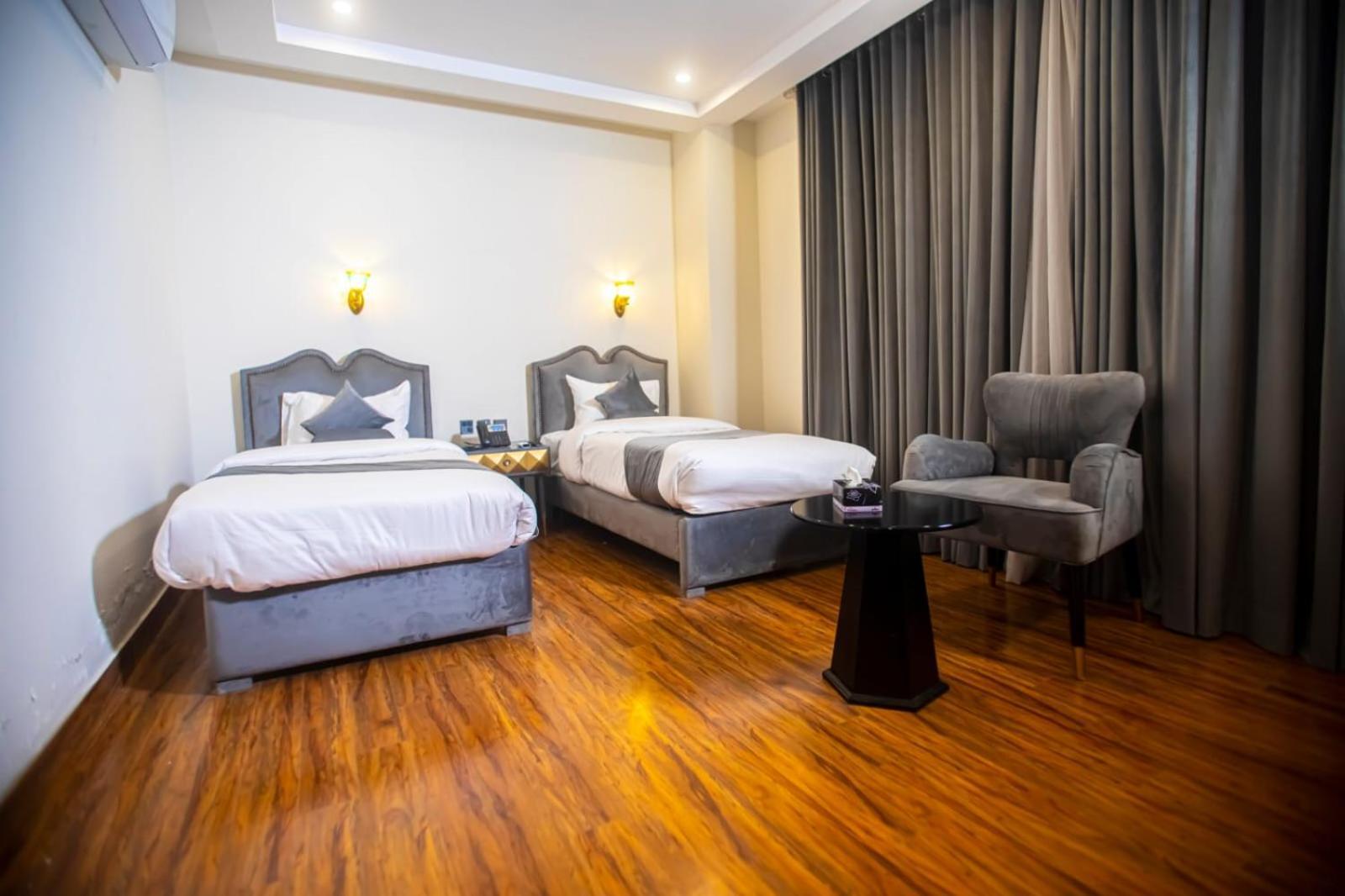 The Rich Hotel & Apartments Lahaur Zewnętrze zdjęcie