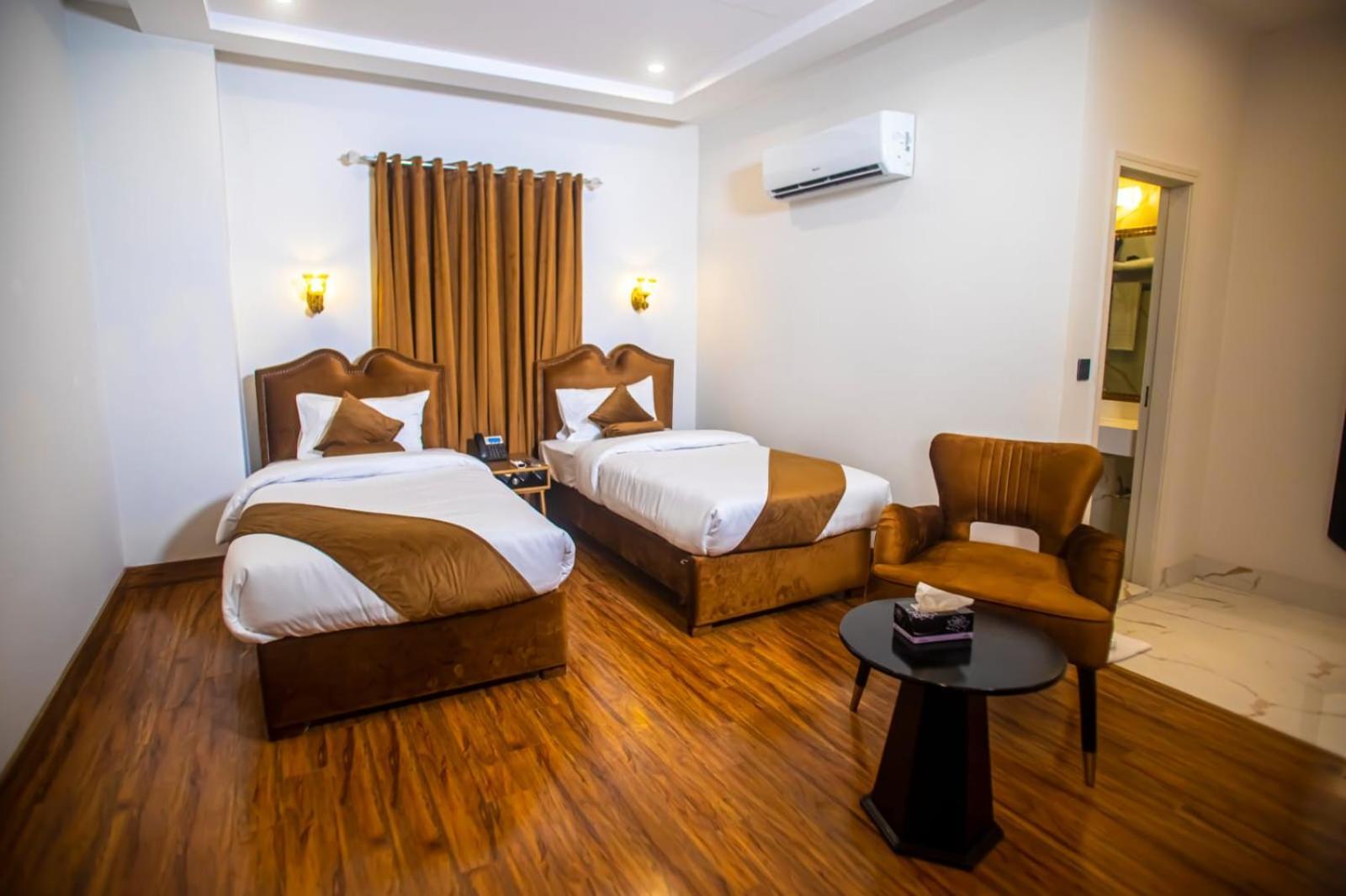 The Rich Hotel & Apartments Lahaur Zewnętrze zdjęcie